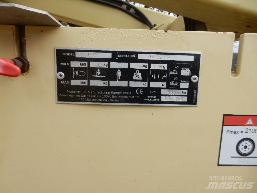JLG 3246 ES 剪叉式升降机