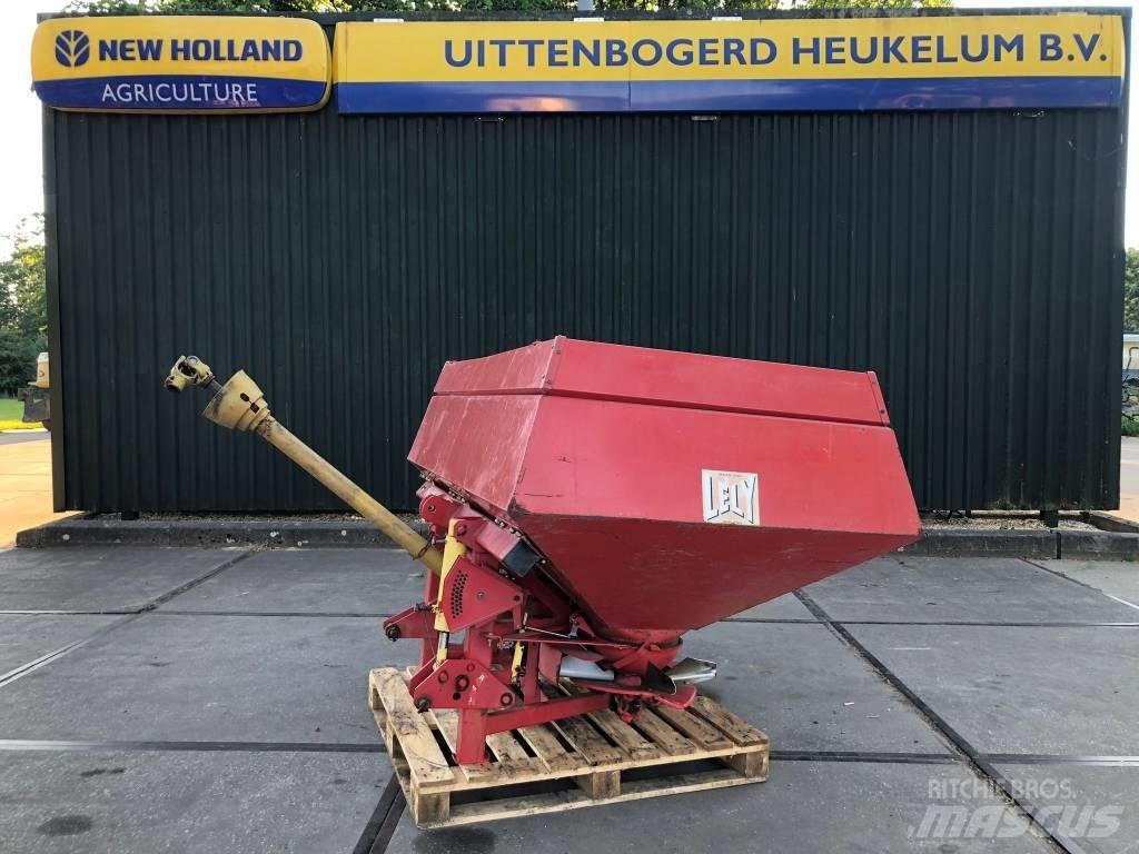 Lely Centerliner 矿物肥料撒播机