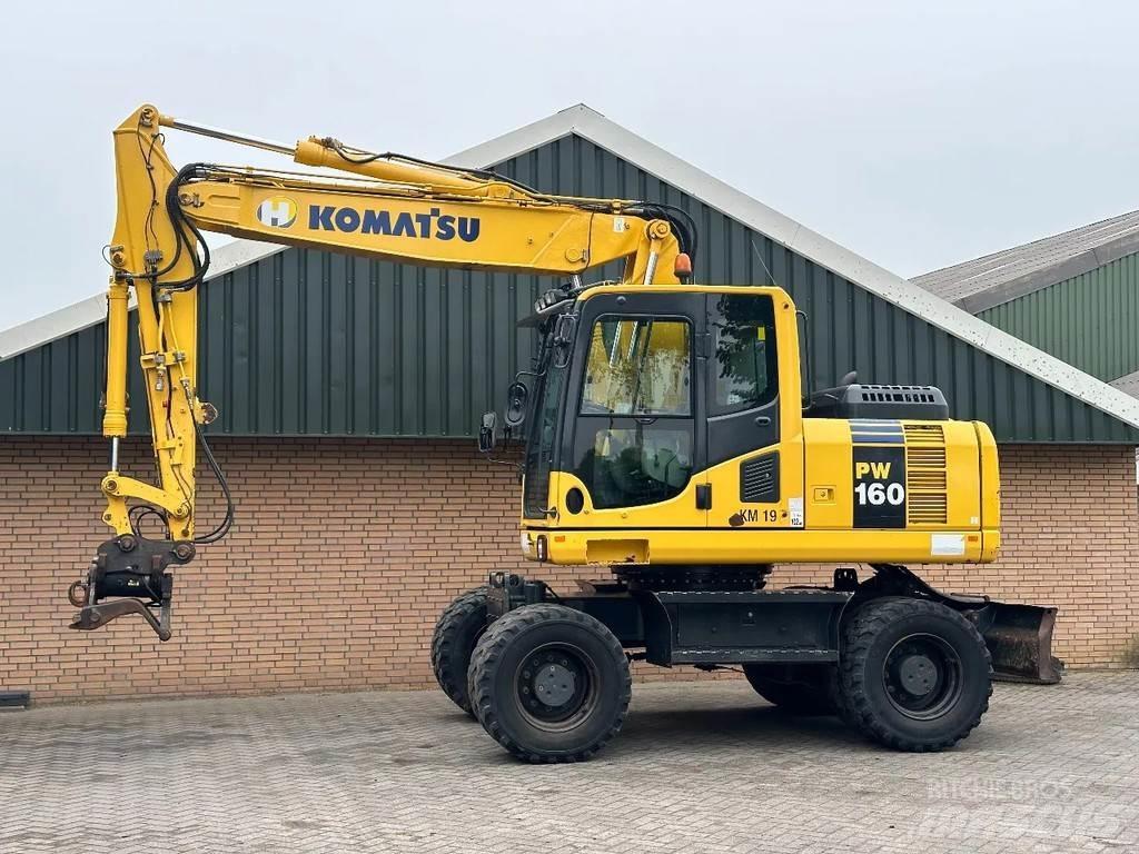 Komatsu PW160-8 轮式挖掘机