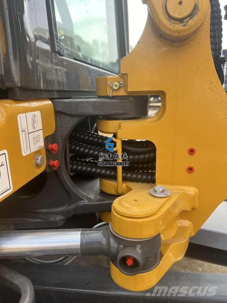 XCMG XE27U 小型挖掘机