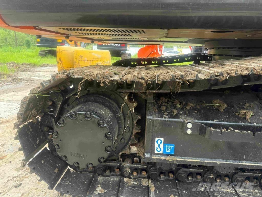 Hitachi ZX200 履带挖掘机