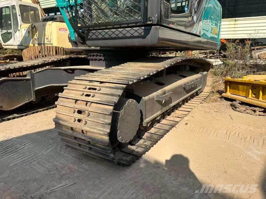 Kobelco SK 220 履带挖掘机