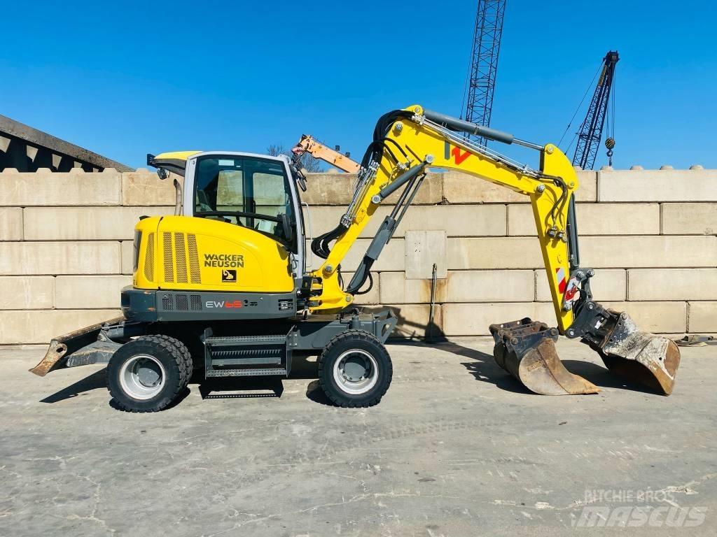 Wacker Neuson EW 65 轮式挖掘机
