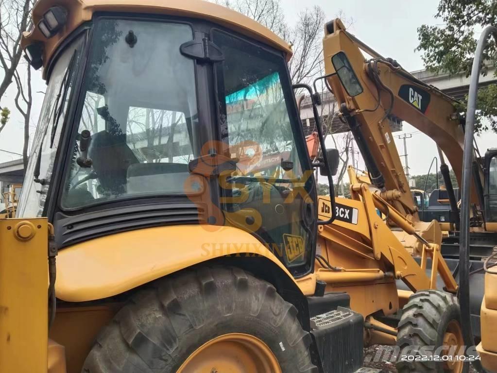 JCB 3 CX 反铲装载机