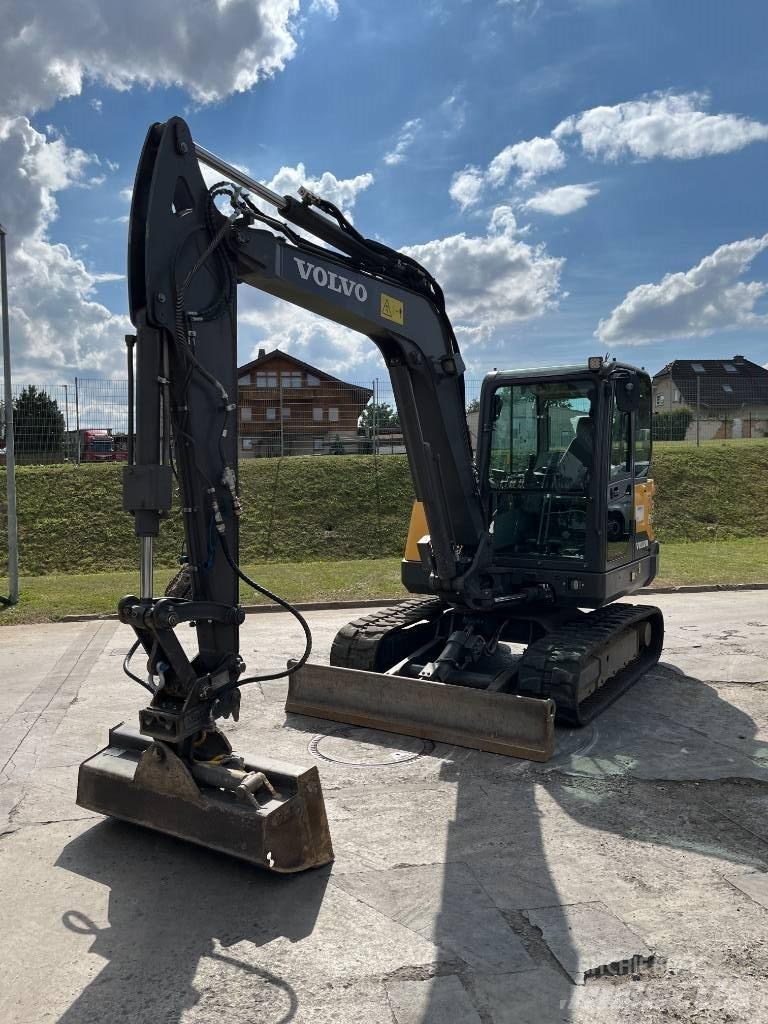 Volvo EC60E 小型挖掘机
