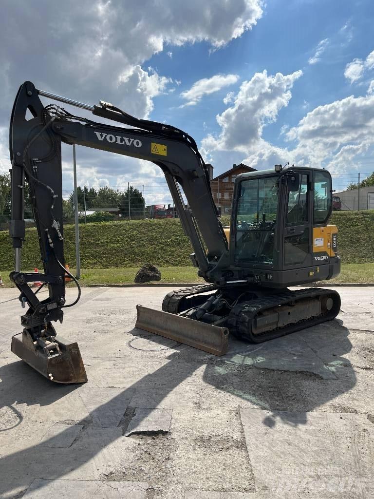 Volvo EC60E 小型挖掘机