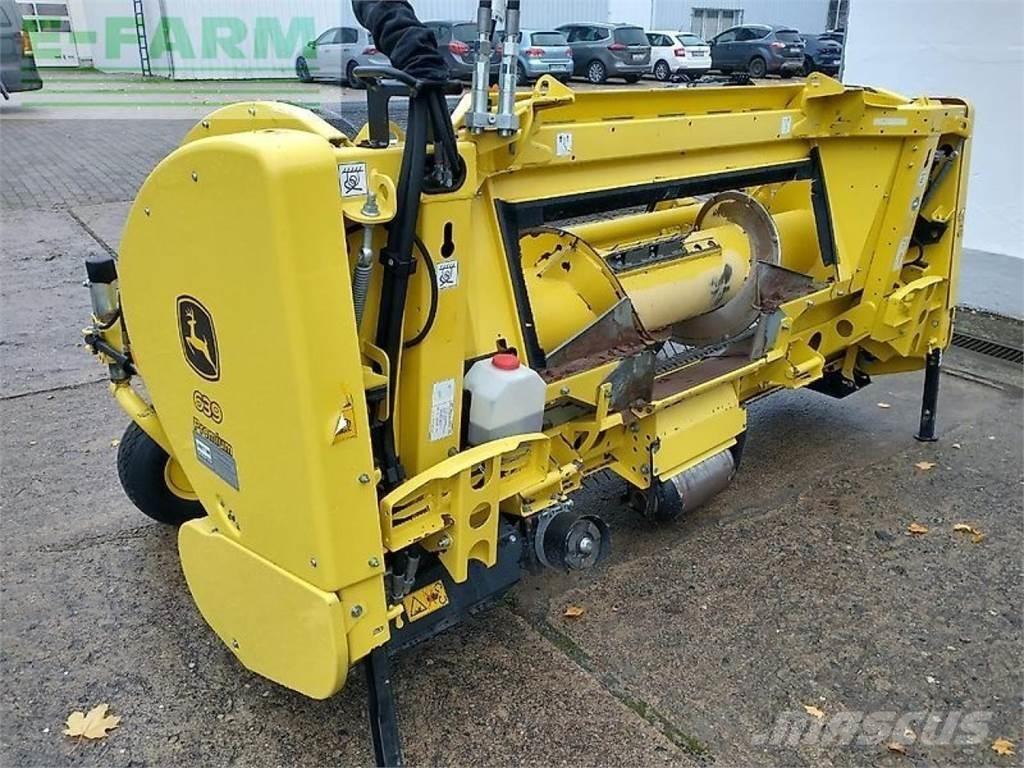John Deere 8600 自走式青贮饲料收割机