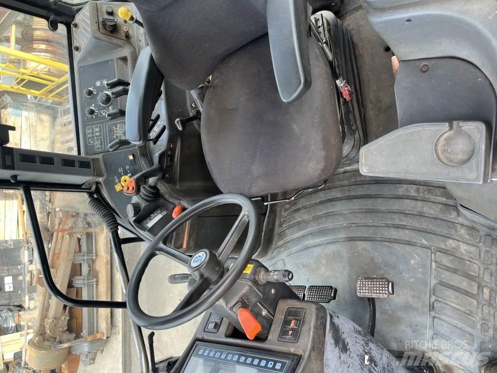New Holland 8160 拖拉机/农用车