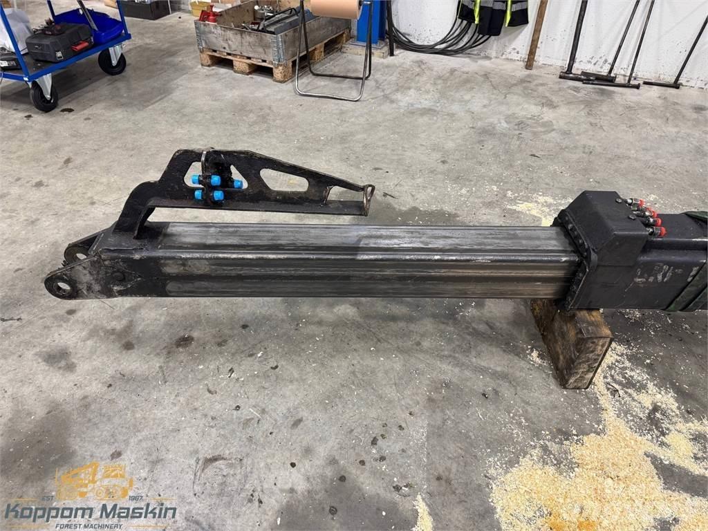 Valmet CRF12 货运起重机