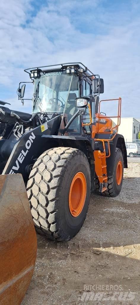 Doosan DL 320-7 轮式装载机