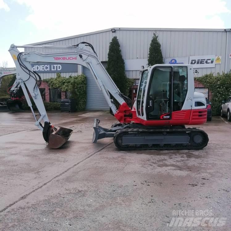 Takeuchi TB290 中型挖掘机