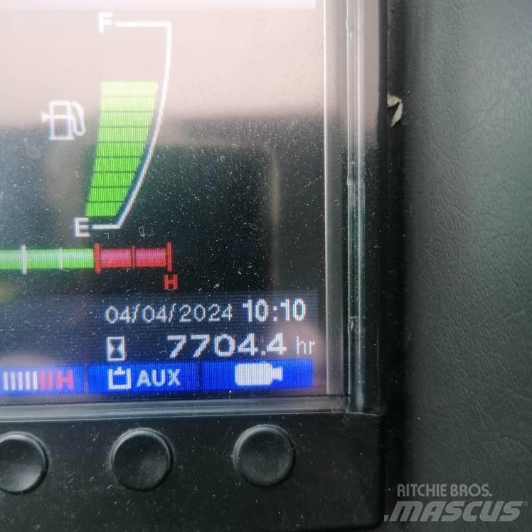 Takeuchi TB290 中型挖掘机