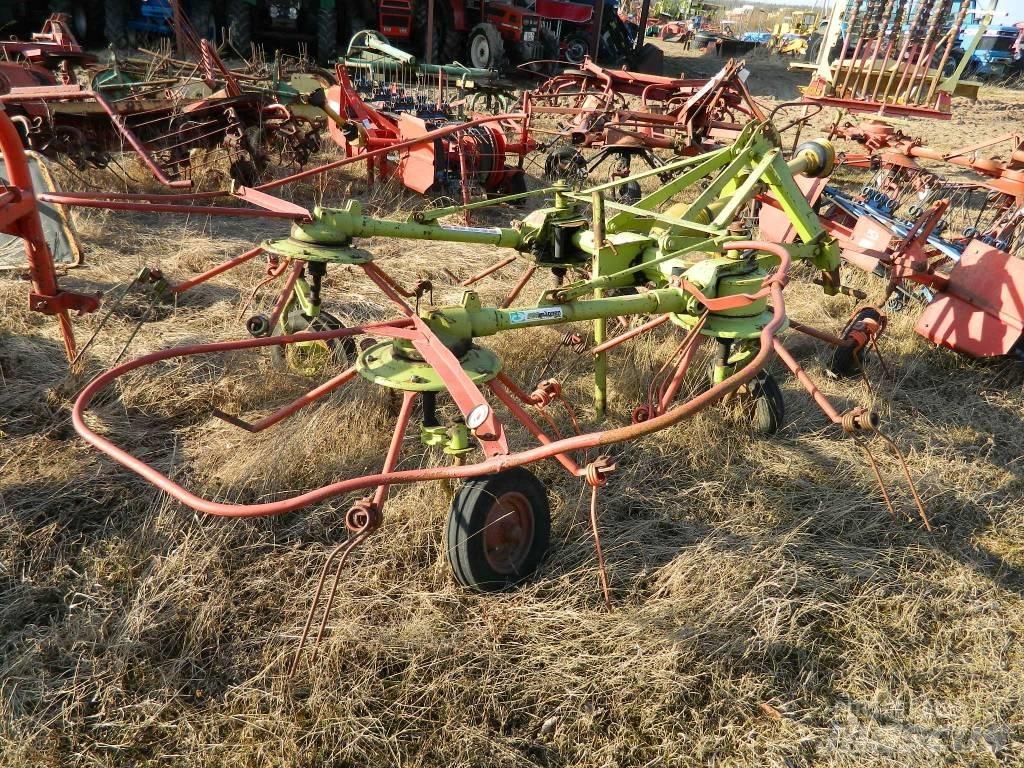 CLAAS 4 犁耙和摊草机