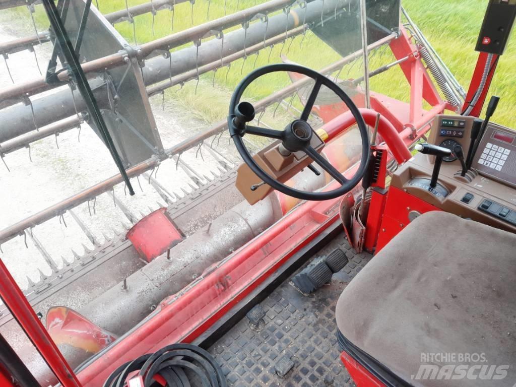 Dronningborg D7500 联合收割机