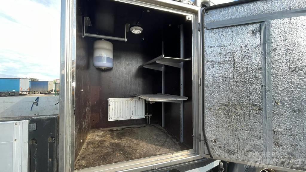 Volvo FL 10 车辆运输车