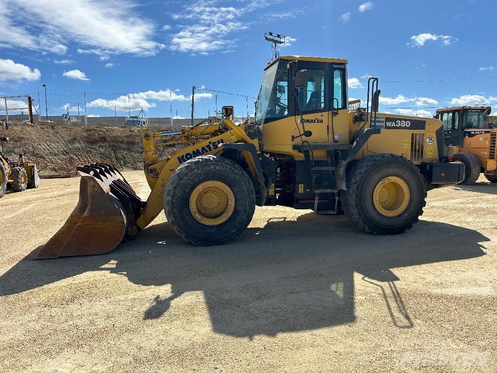 Komatsu WA 380-5 轮式装载机