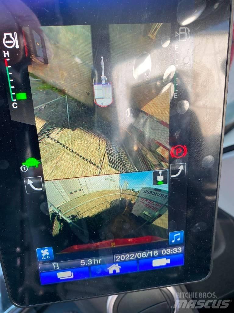 Takeuchi TB 395 W 轮式挖掘机