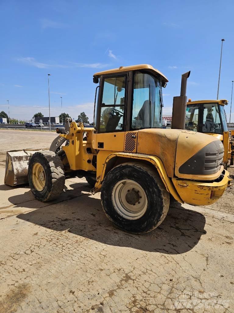 Volvo L 40 轮式装载机