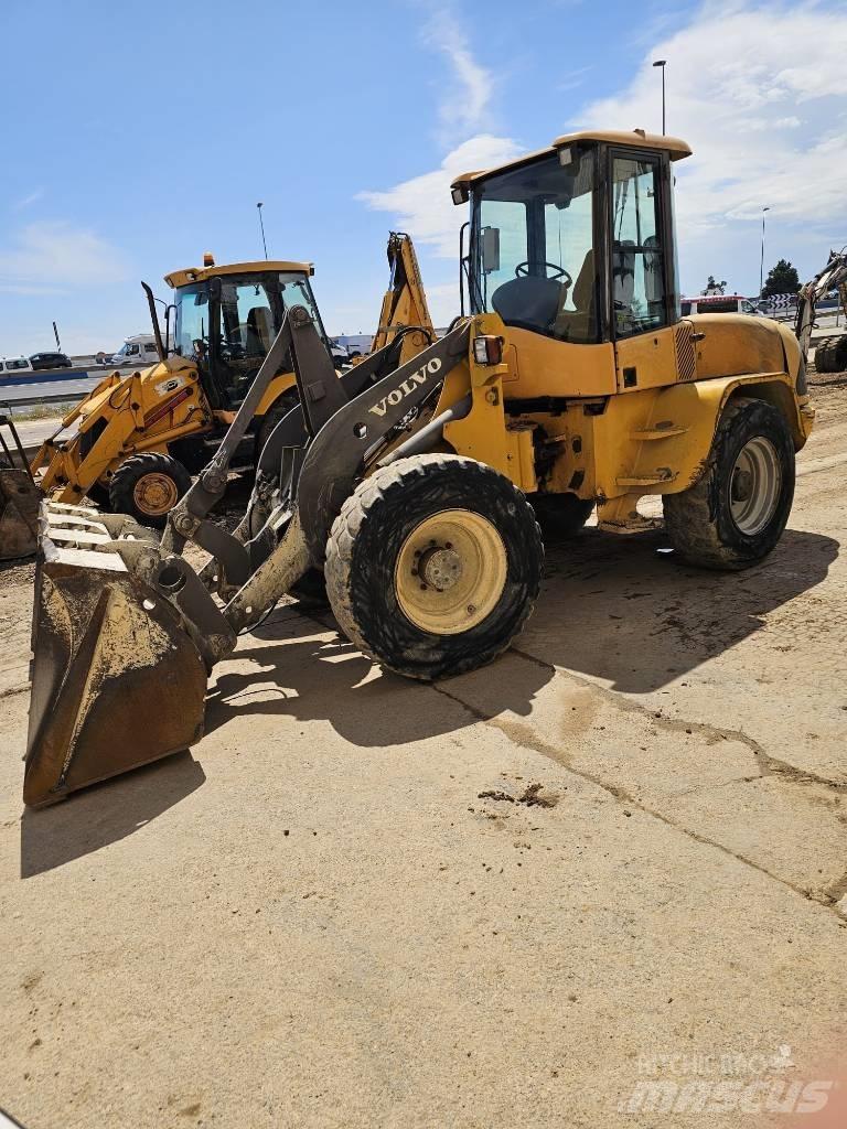 Volvo L 40 轮式装载机