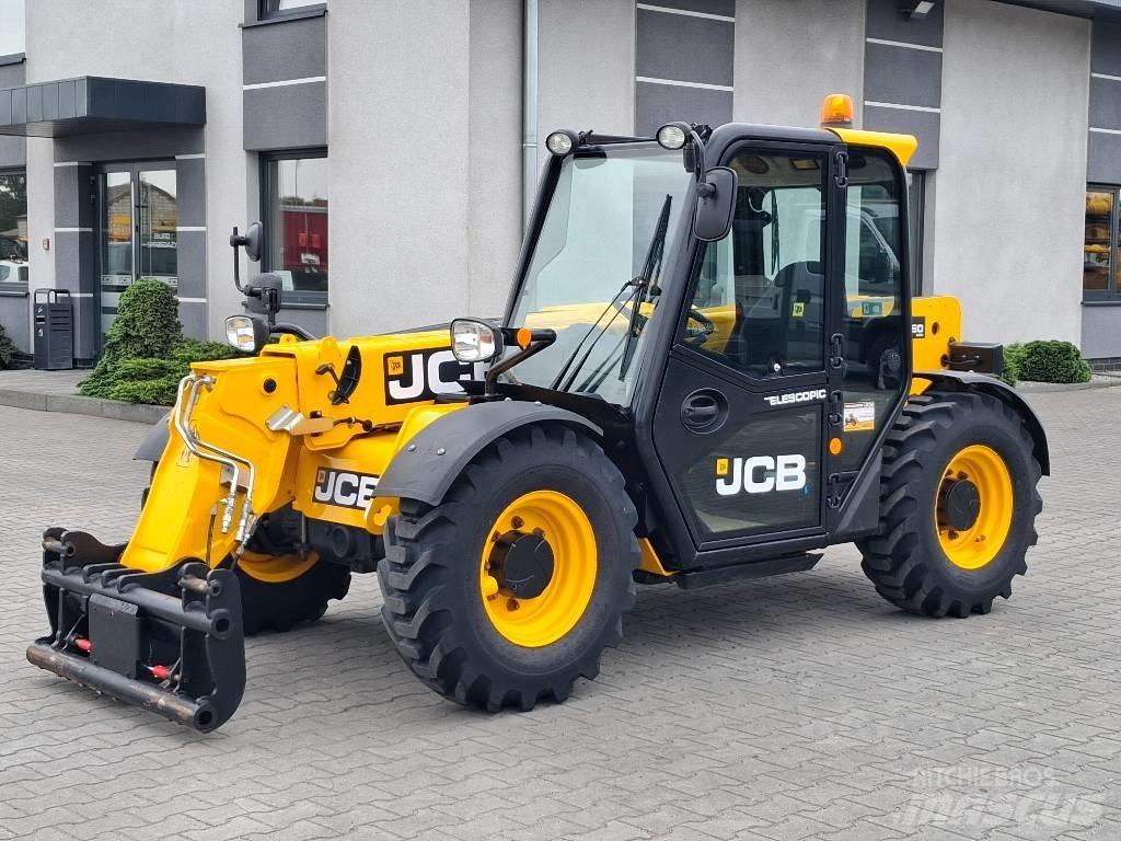 JCB 525-60 伸缩臂叉装车|叉装车