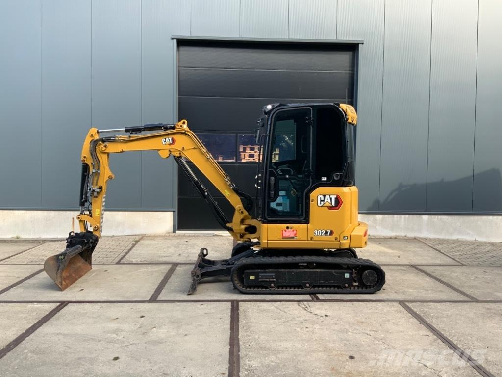 CAT 302.7 CR 小型挖掘机