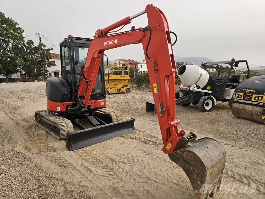 Hitachi ZX 35 U-2 小型挖掘机