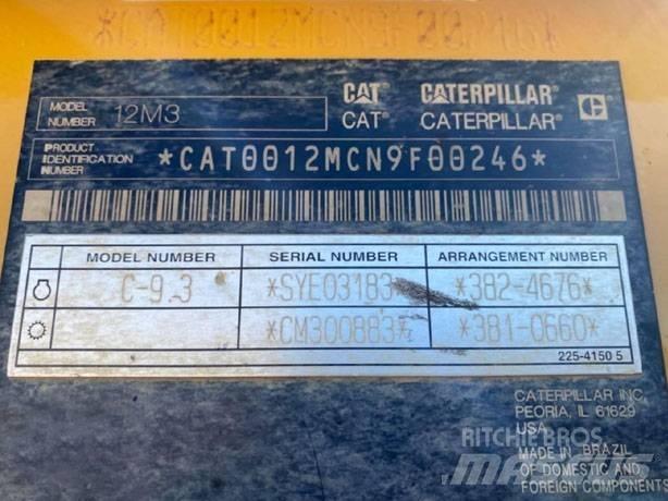 CAT 12 M 3 平地机/推土机