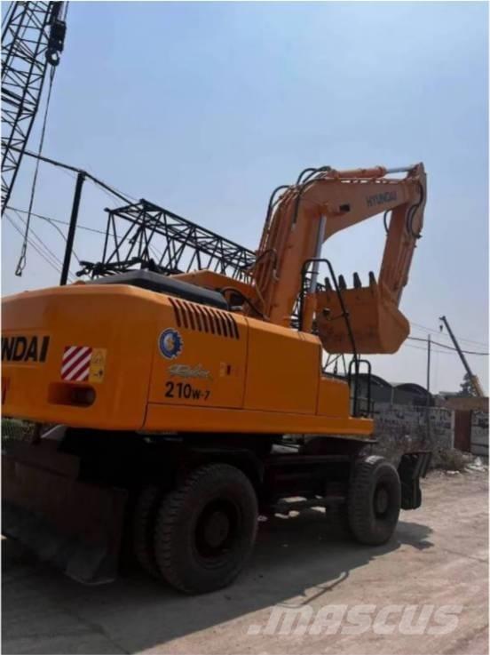 Hyundai 210 W-7 轮式挖掘机