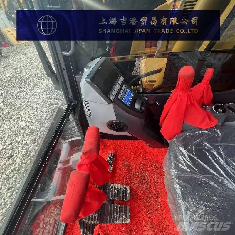 Komatsu PC 70 中型挖掘机