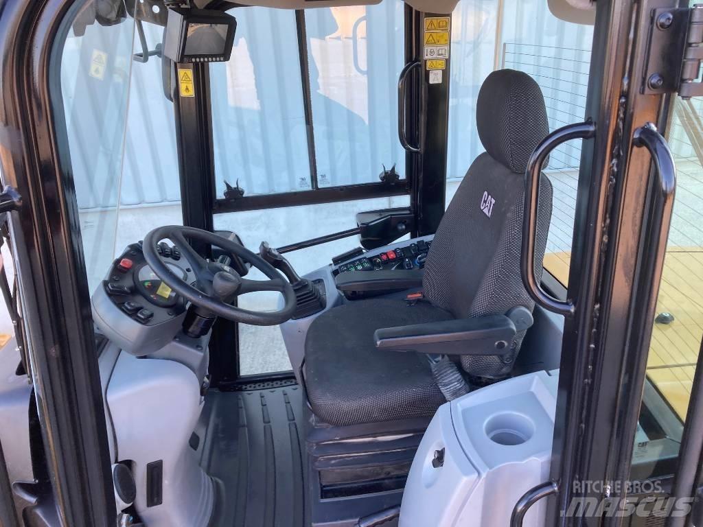 CAT 910 轮式装载机