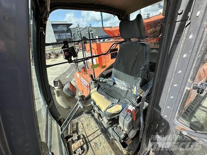 Hitachi EG70R 履带式自卸车