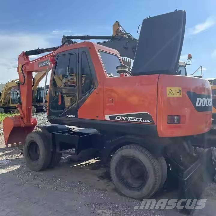 Doosan DX150W-9C 轮式挖掘机