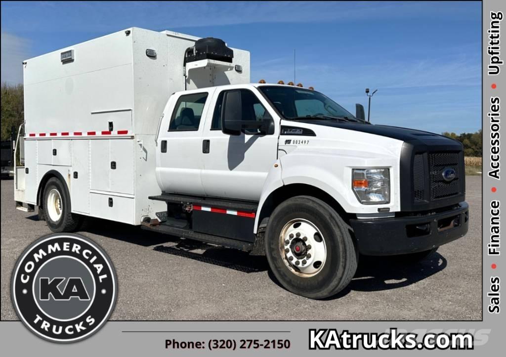 Ford F 750 SD 皮卡车
