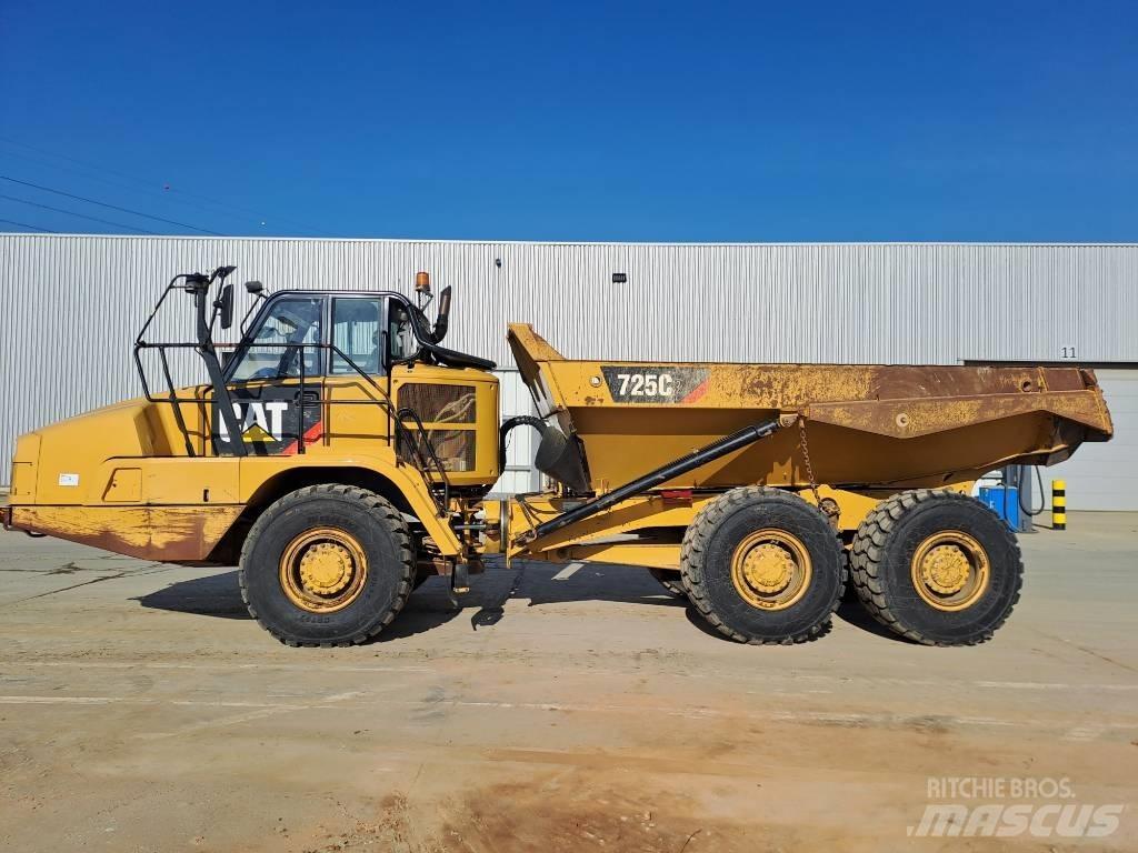 CAT 725C2 铰接式自卸车