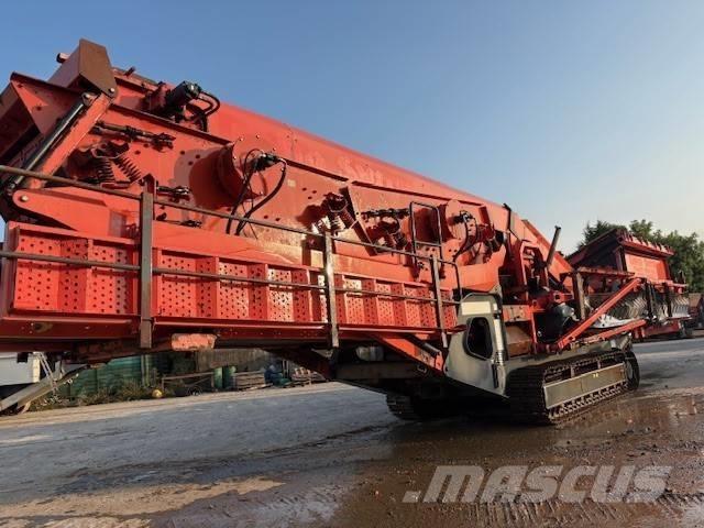 Sandvik QA450 移动式筛分机
