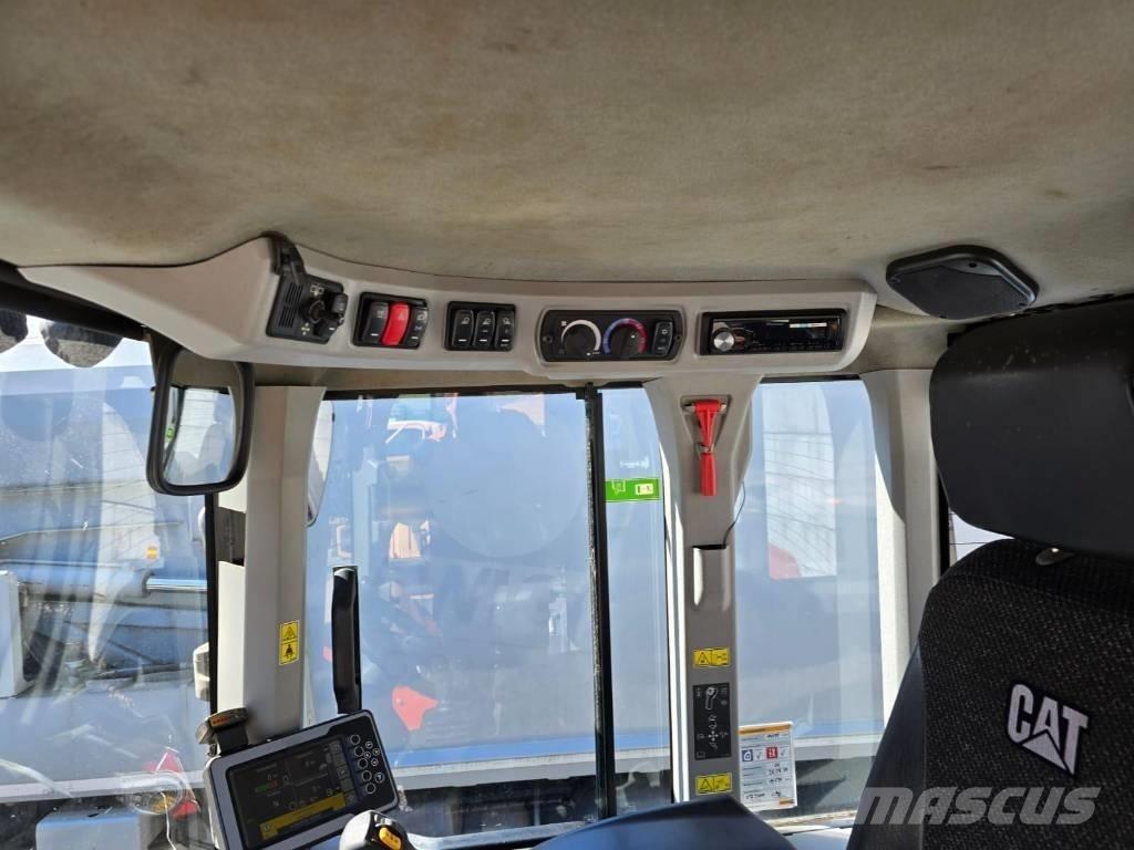 CAT 926M 轮式装载机