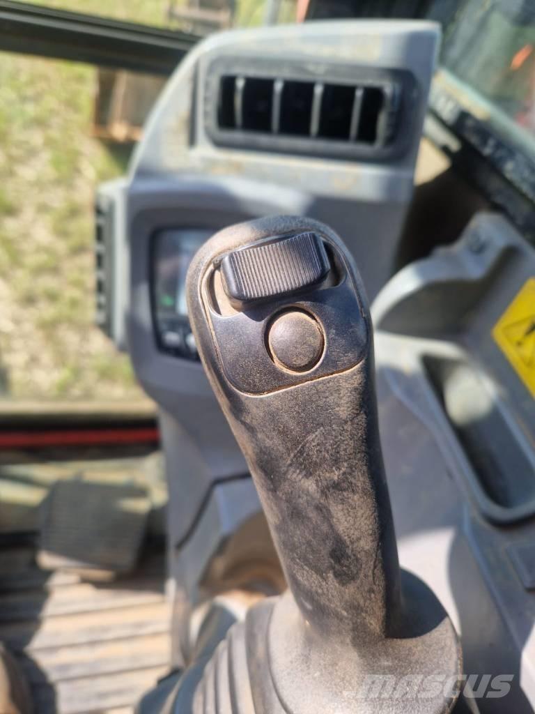 Kubota KX 080-4 中型挖掘机