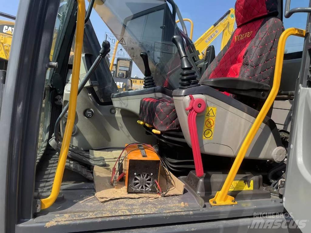 Volvo EC 220 履带挖掘机