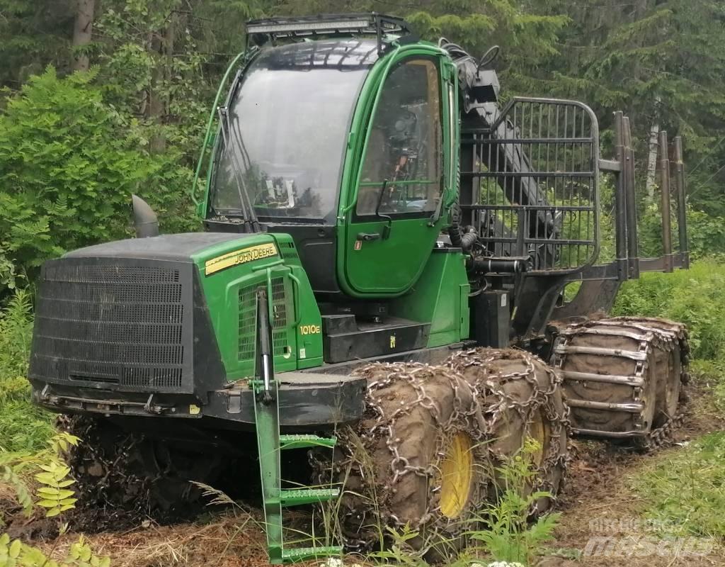 John Deere 1010 E 集运机