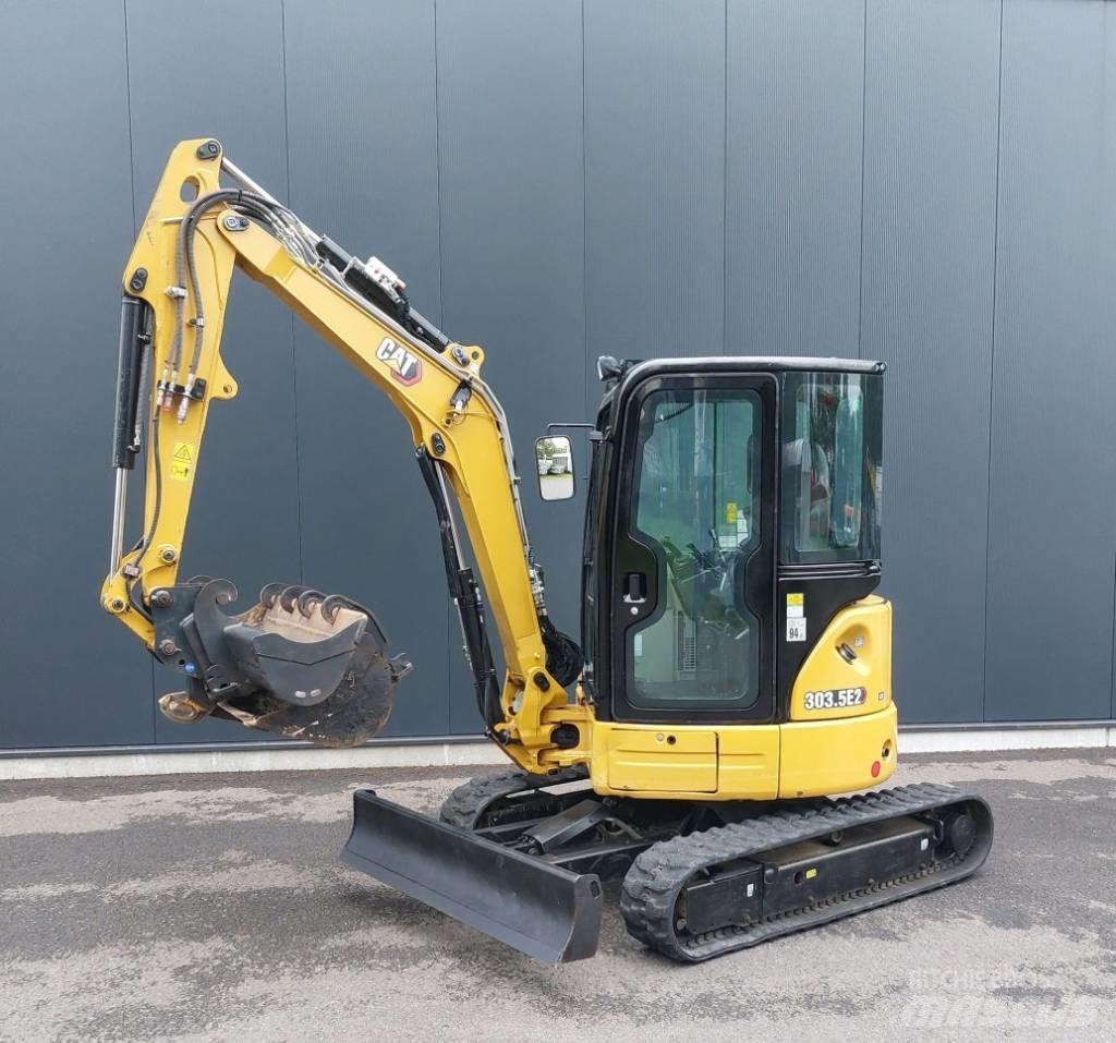 CAT 303.5E2CR 小型挖掘机