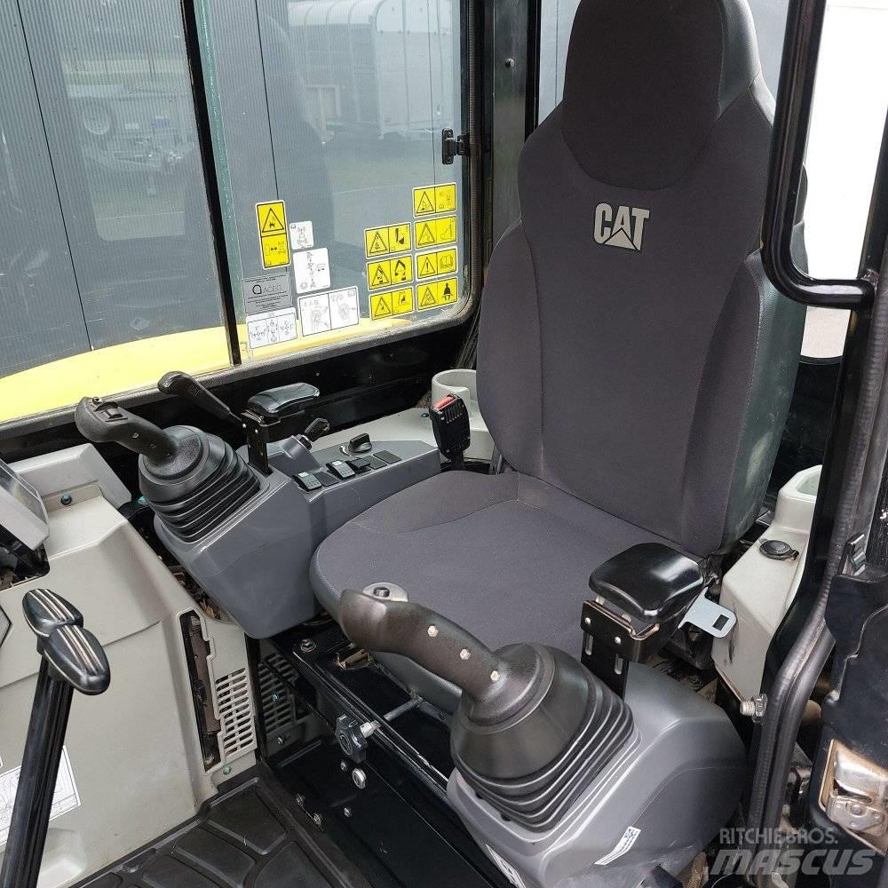 CAT 303.5E2CR 小型挖掘机