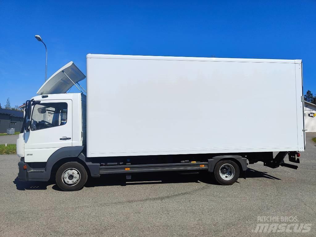 Mercedes-Benz Atego 厢式货车