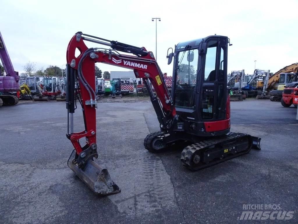 Yanmar VIO27 小型挖掘机