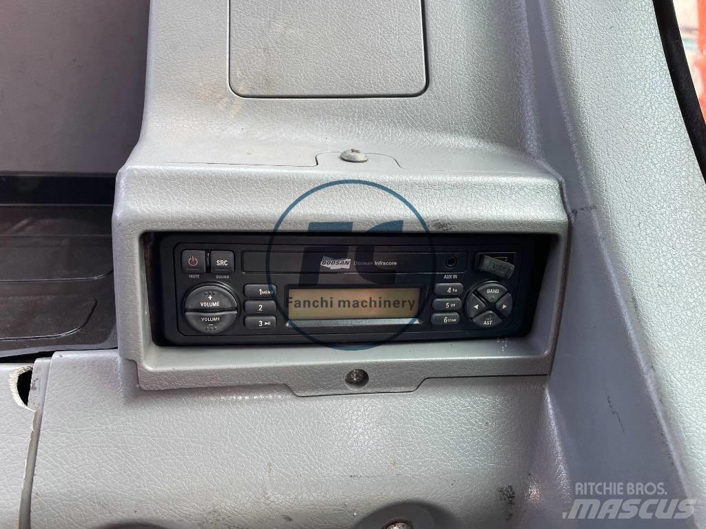 Doosan DX300 履带挖掘机