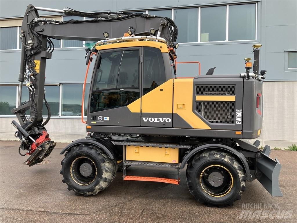 Volvo EW 160 E 轮式挖掘机