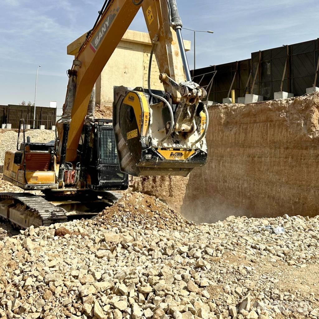 MB Crusher BF80.3 破碎机