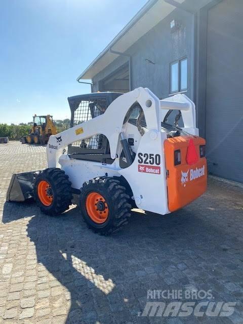 Bobcat S 250 滑移装载机
