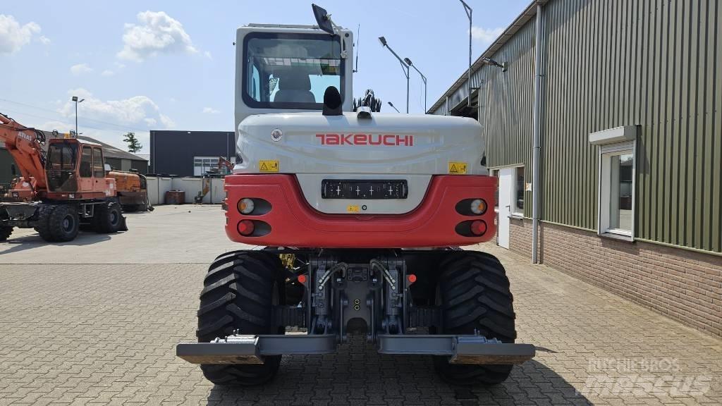 Takeuchi TB295W 轮式挖掘机