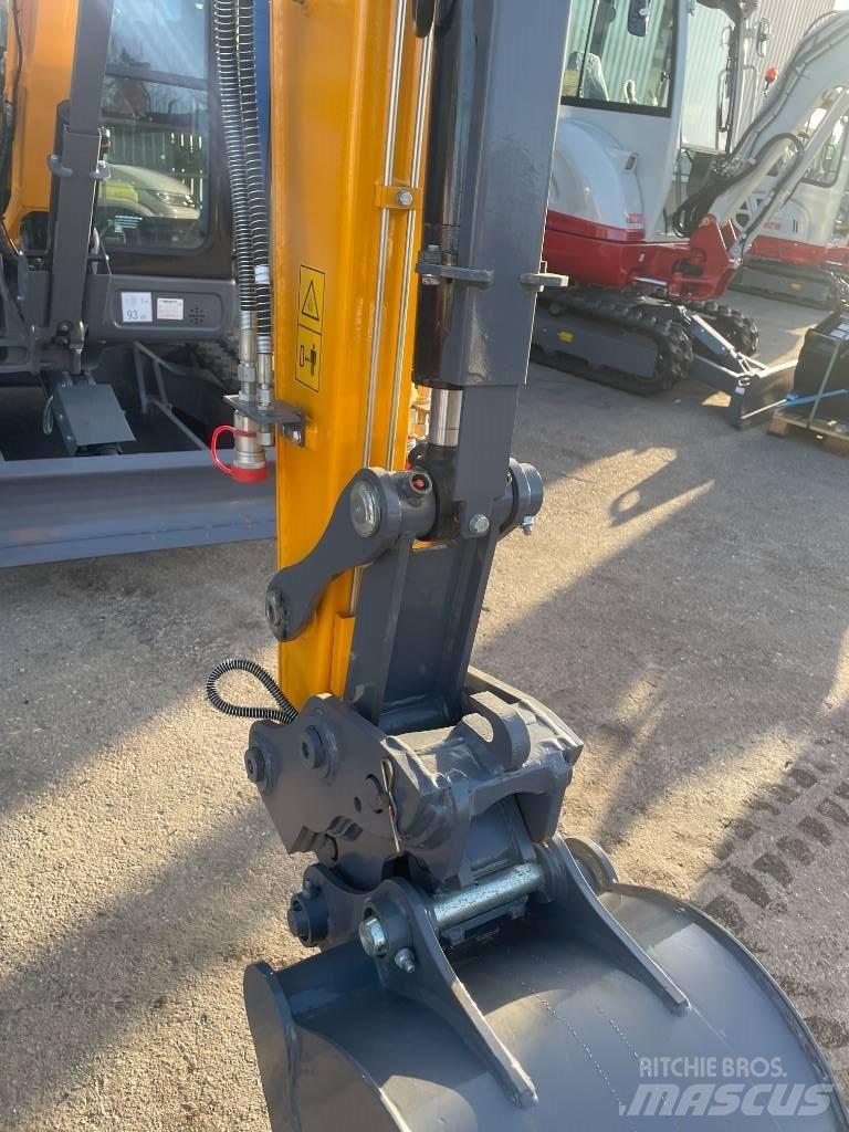 Bernards 2.7 EXKA 小型挖掘机