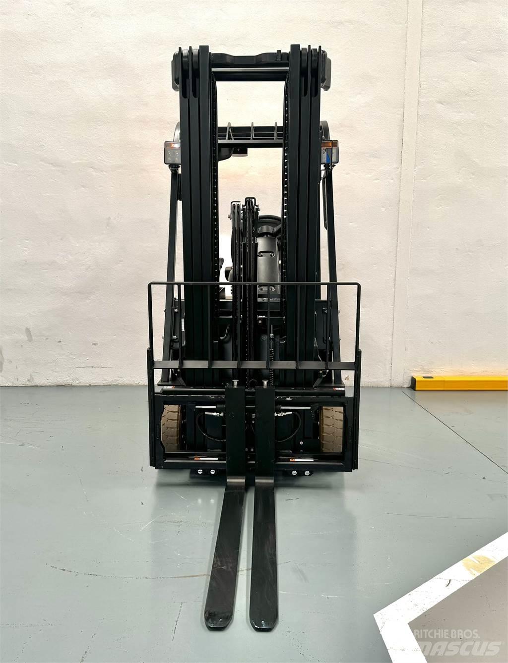  CPD18TVL 电动叉车